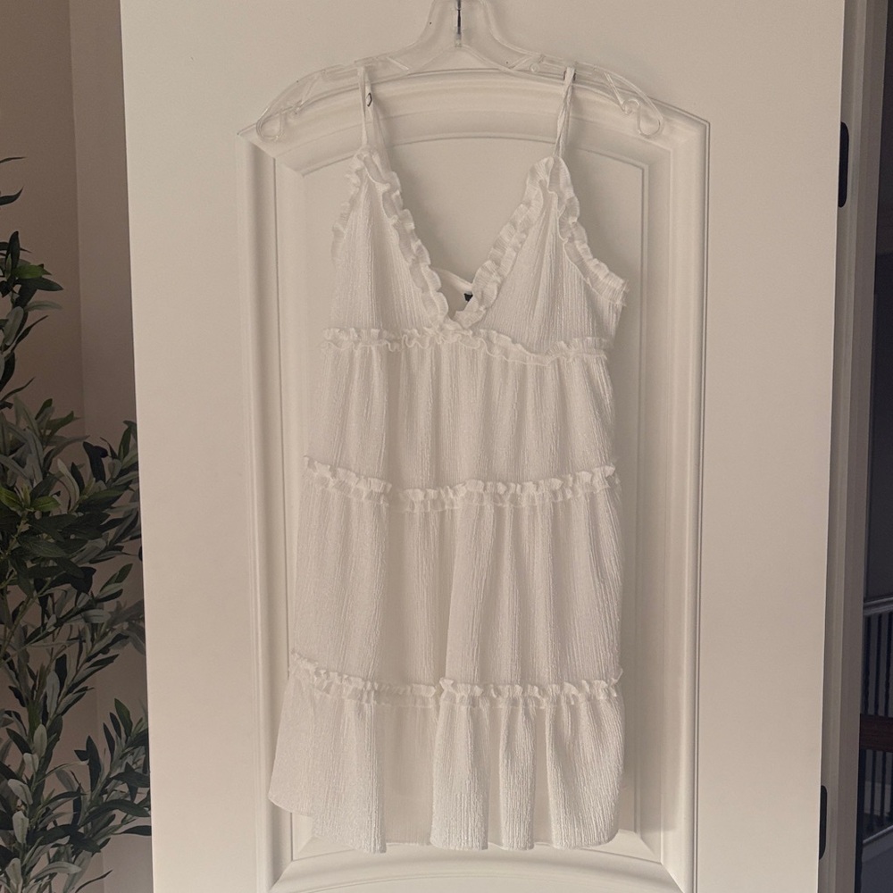 Wild fable White Ruffled Neckline Top